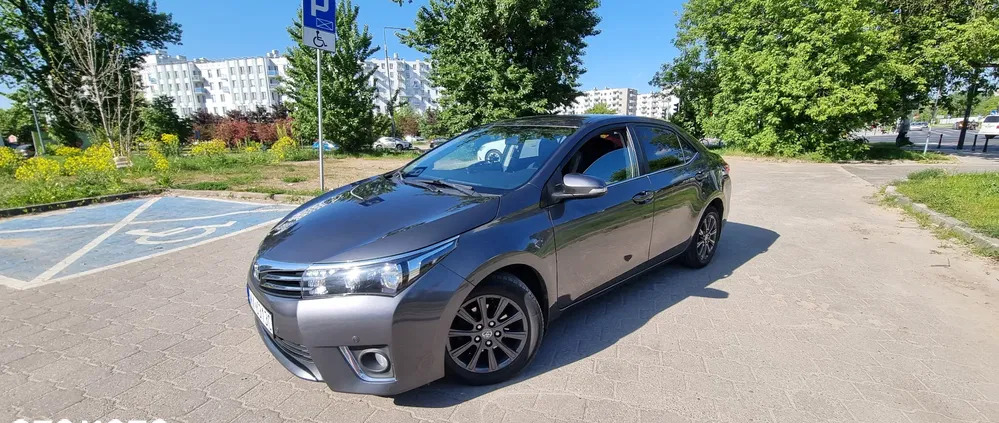 Toyota Corolla cena 52500 przebieg: 130914, rok produkcji 2016 z Warszawa małe 211